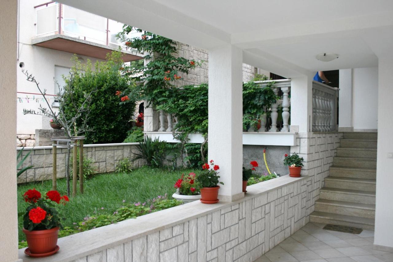 Apartments With A Parking Space Novi Vinodolski - 5593 Exterior photo