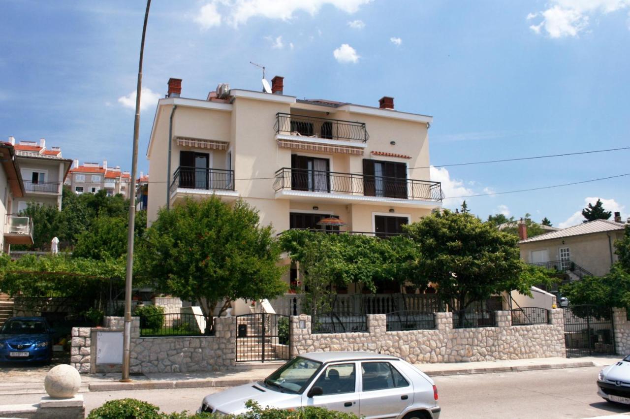 Apartments With A Parking Space Novi Vinodolski - 5593 Exterior photo